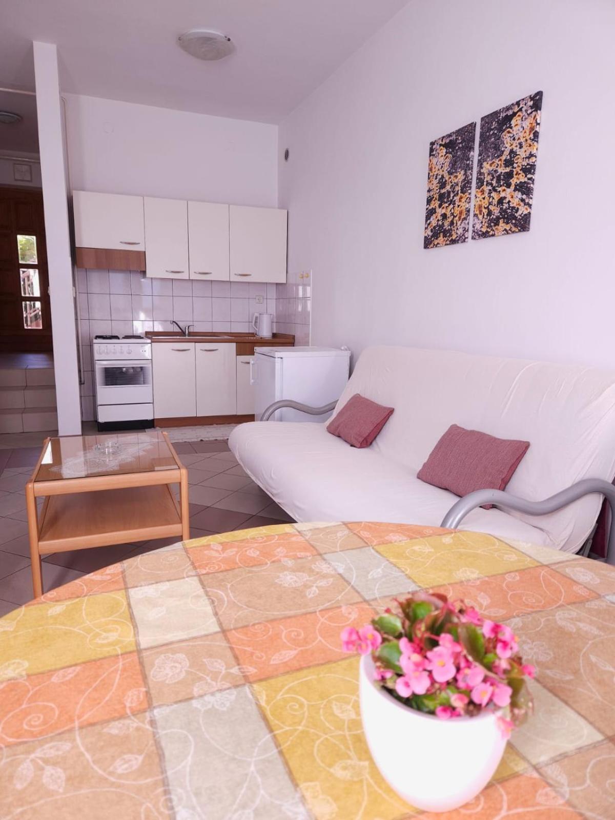 Lorena Apartments In Pula Exterior foto